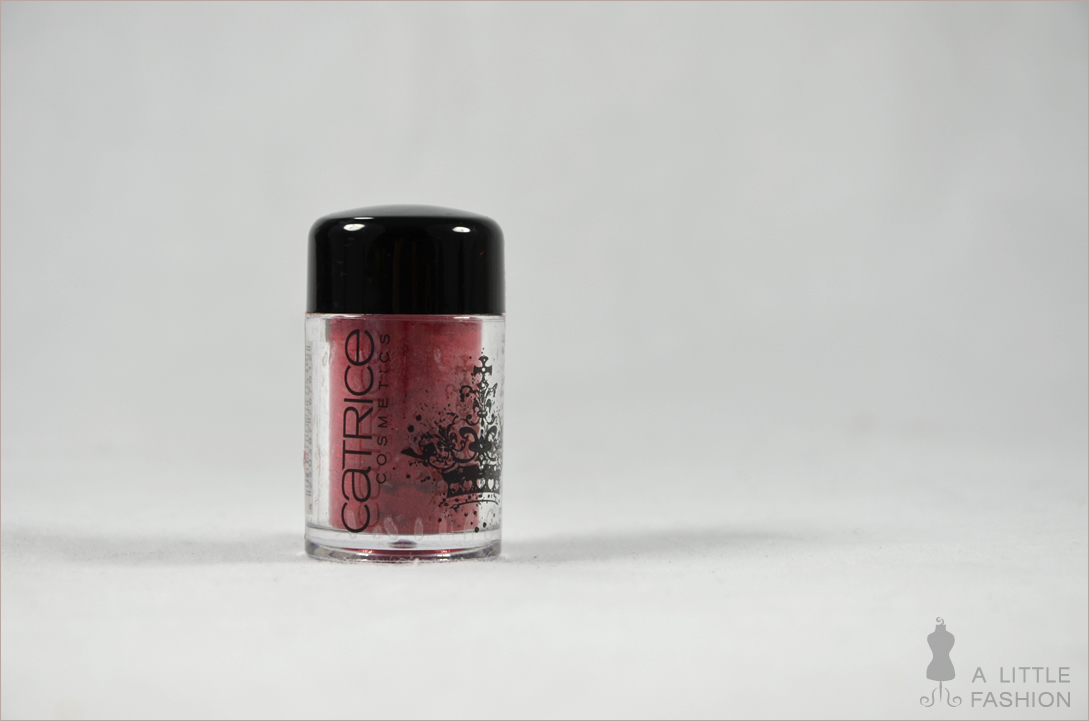 Catrice Velvet Nail Powder