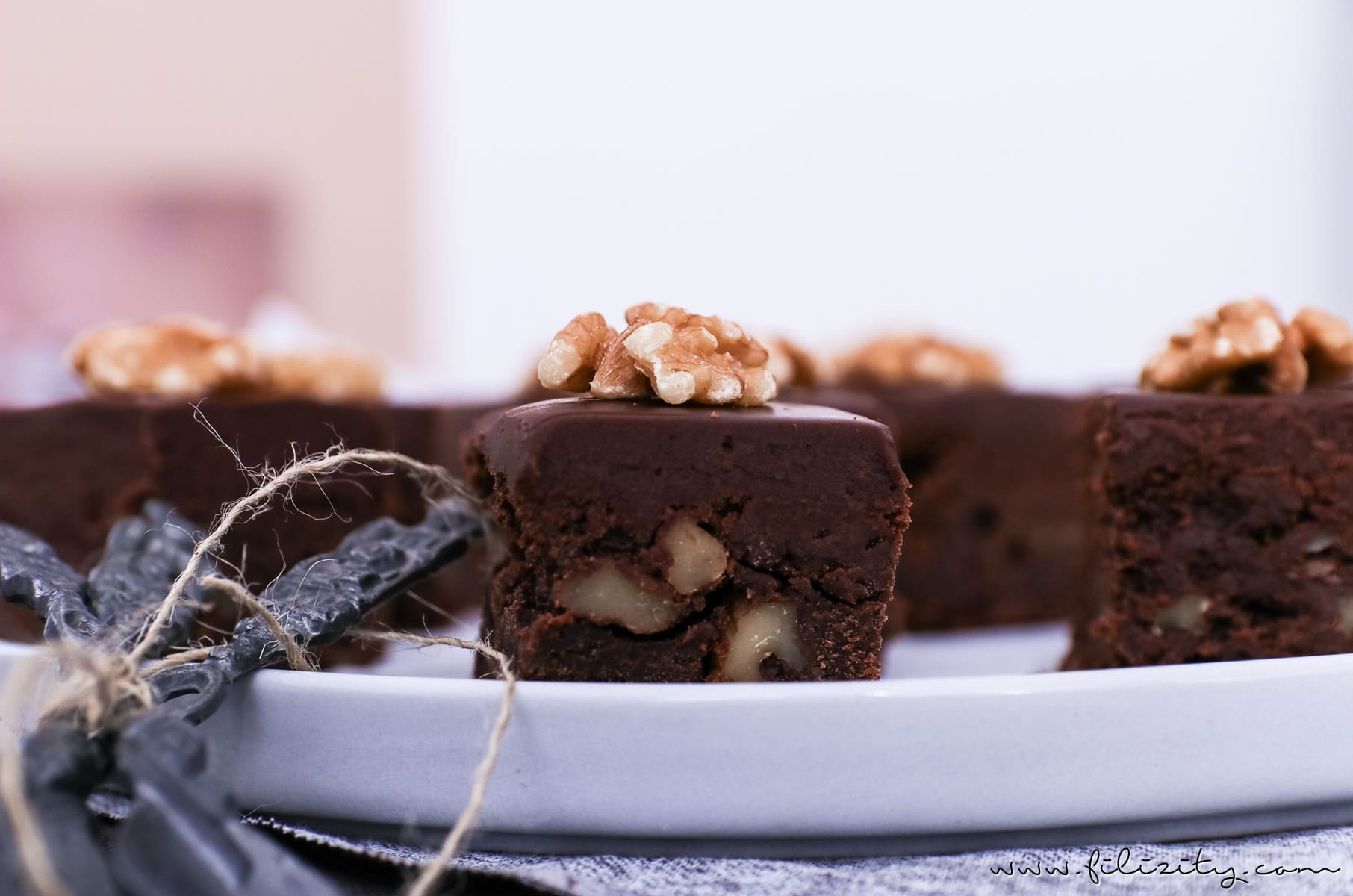 Brownies Rezept: Death by Chocolate! Die wohl schokoladigsten Brownies der Welt | Filizity.com | Food-Blog aus dem Rheinland #deathbychocolate #schokolade #kuchen #brownies