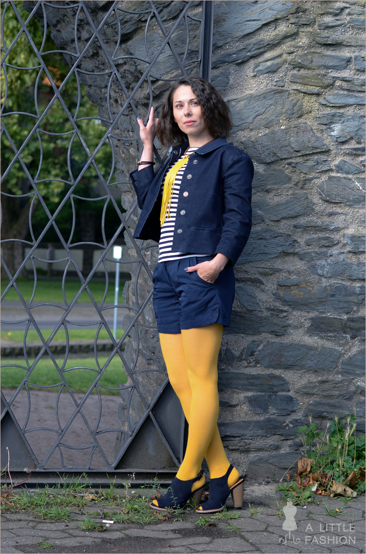 Outfit: Yellow Submarine