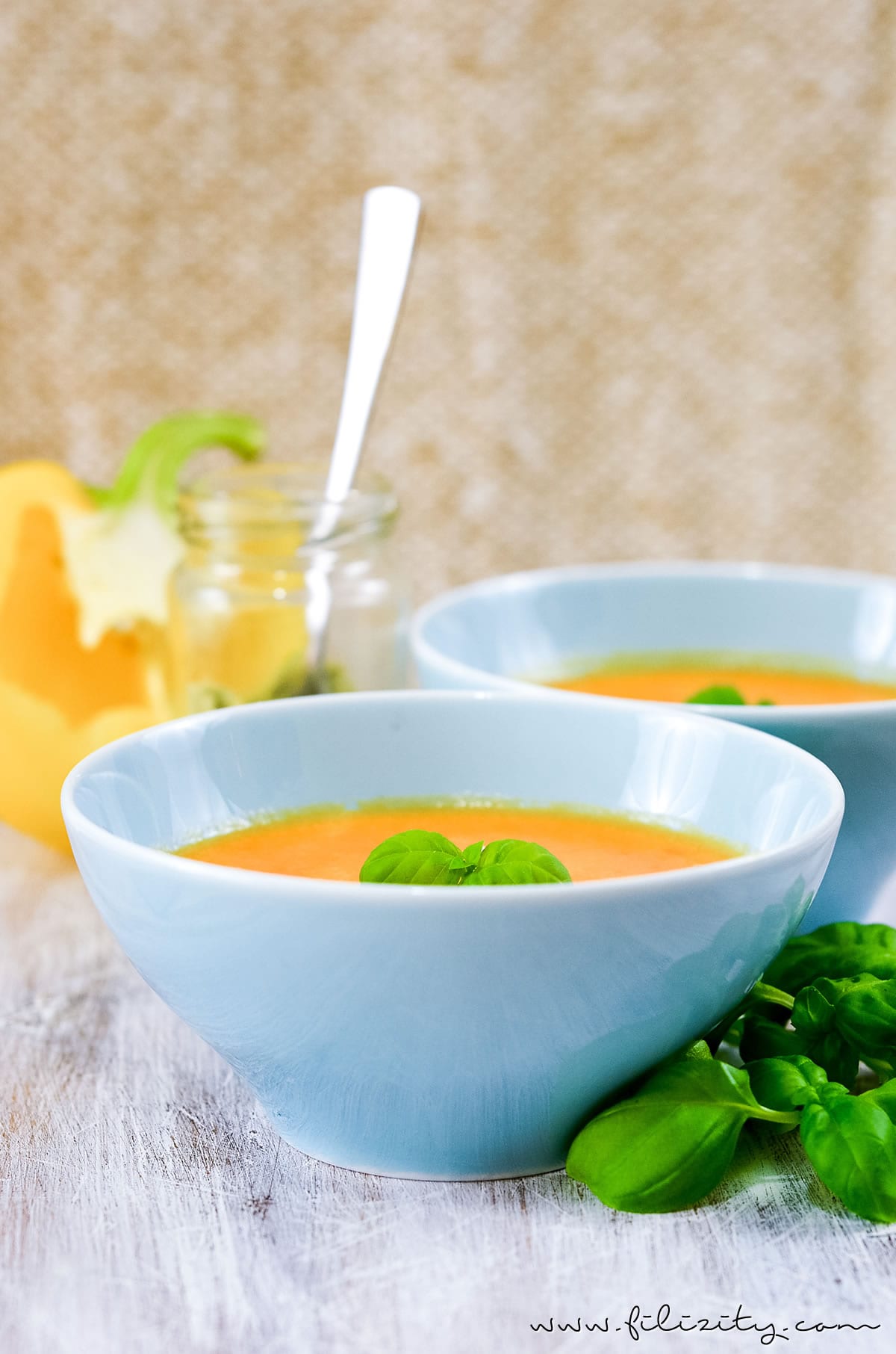 Paprika-Cremesuppe mit Olivenpesto | Filizity.com | Food-Blog aus dem ...
