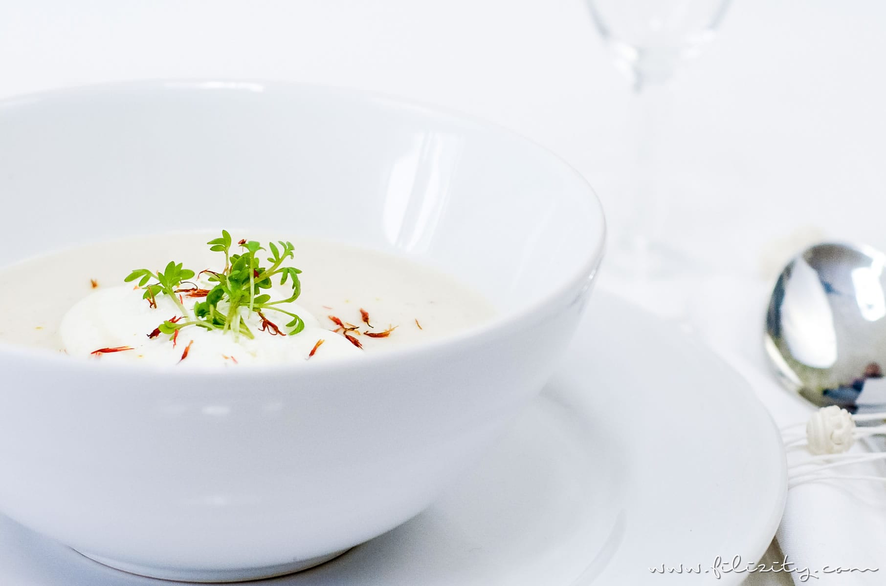 Rezept für orientalische Schwarzwurzel-Cremesuppe | Perfekt für Diner en Blanc | Filizity.com | Food-Blog aus dem Rheinland #vegetarisch #suppe #spargel