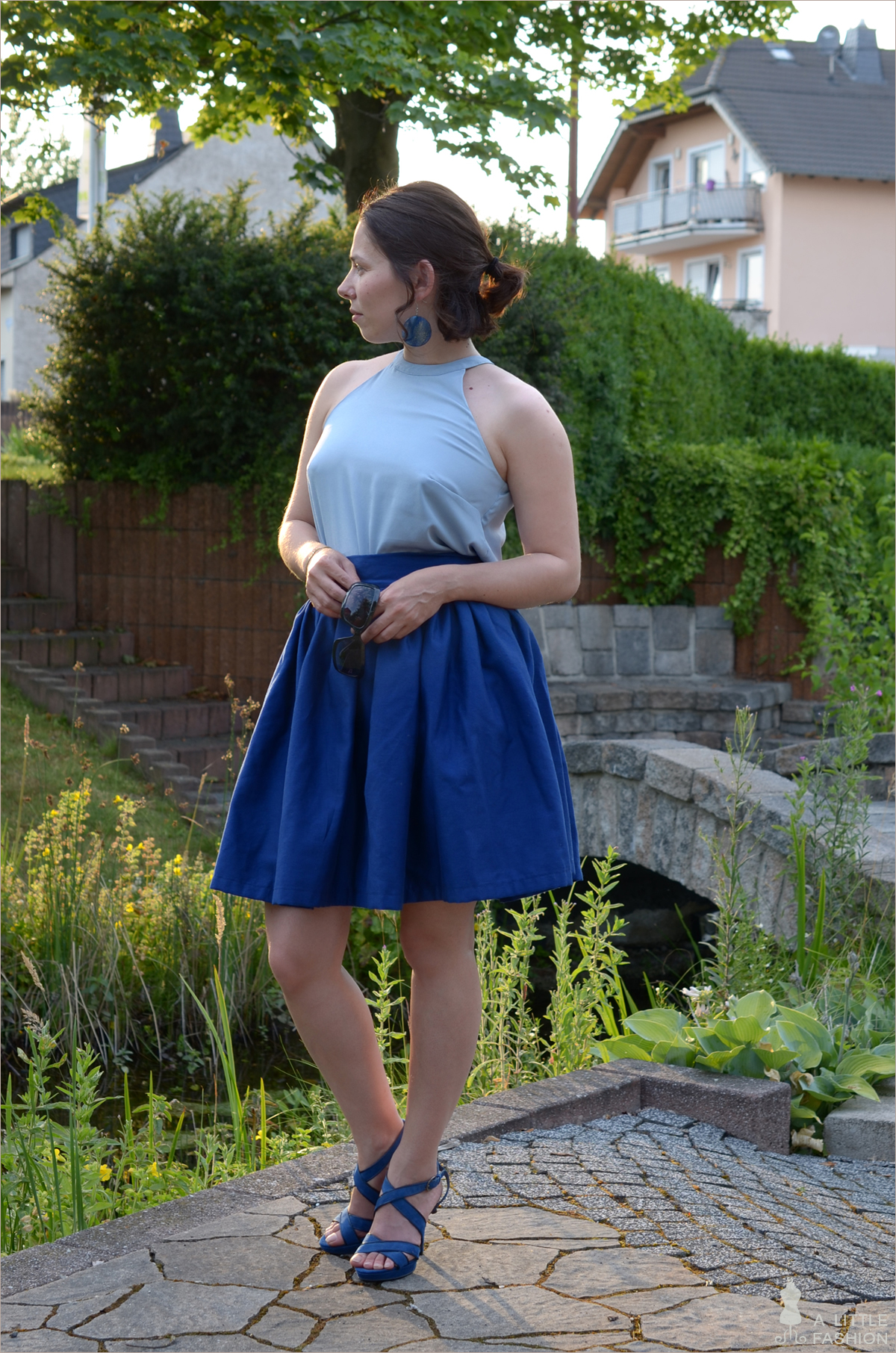 Outfit: Blue ribbon...
