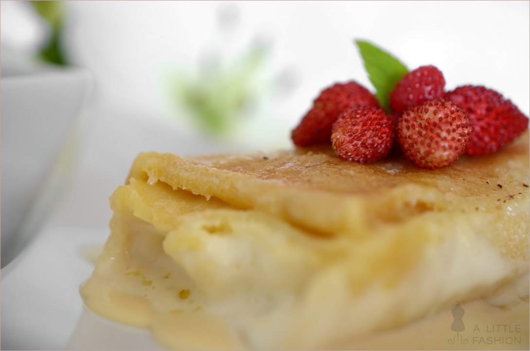 Gefüllte Blini mit körnigem Frischkäse - Filizity.com