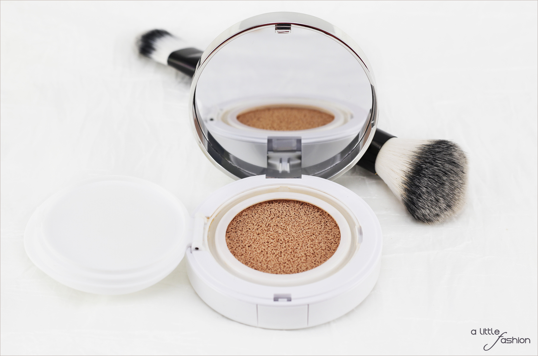 Lancôme Miracle Cushion Foundation | A Little Fashion - Das Lifestyle Blogazine | https://www.filizity.com/beauty/lancome-miracle-cushion-foundation