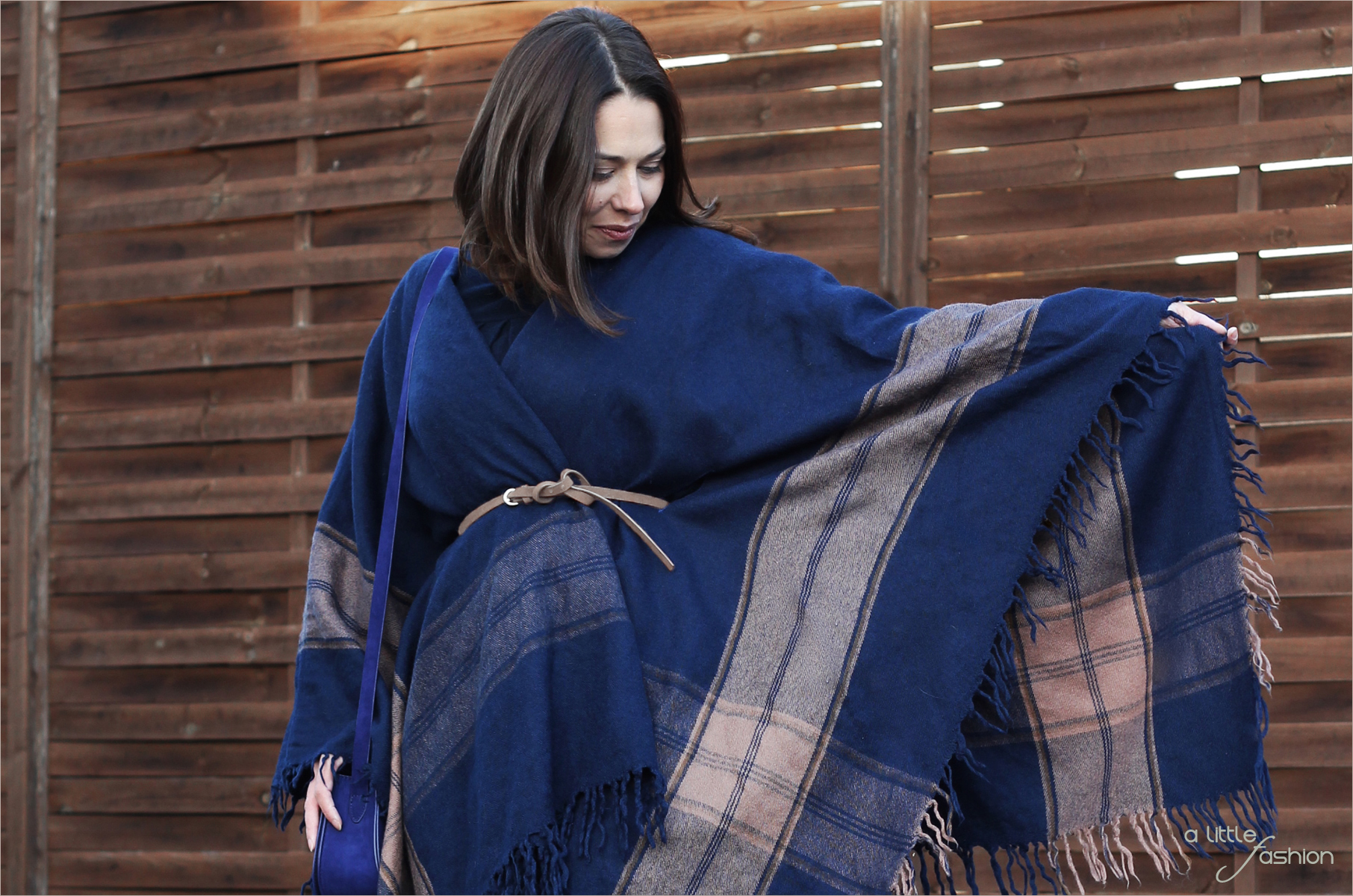 H/W2015: Poncho  |  A Little Fashion  |  https://www.filizity.com/fashion/hw2015-cape-poncho