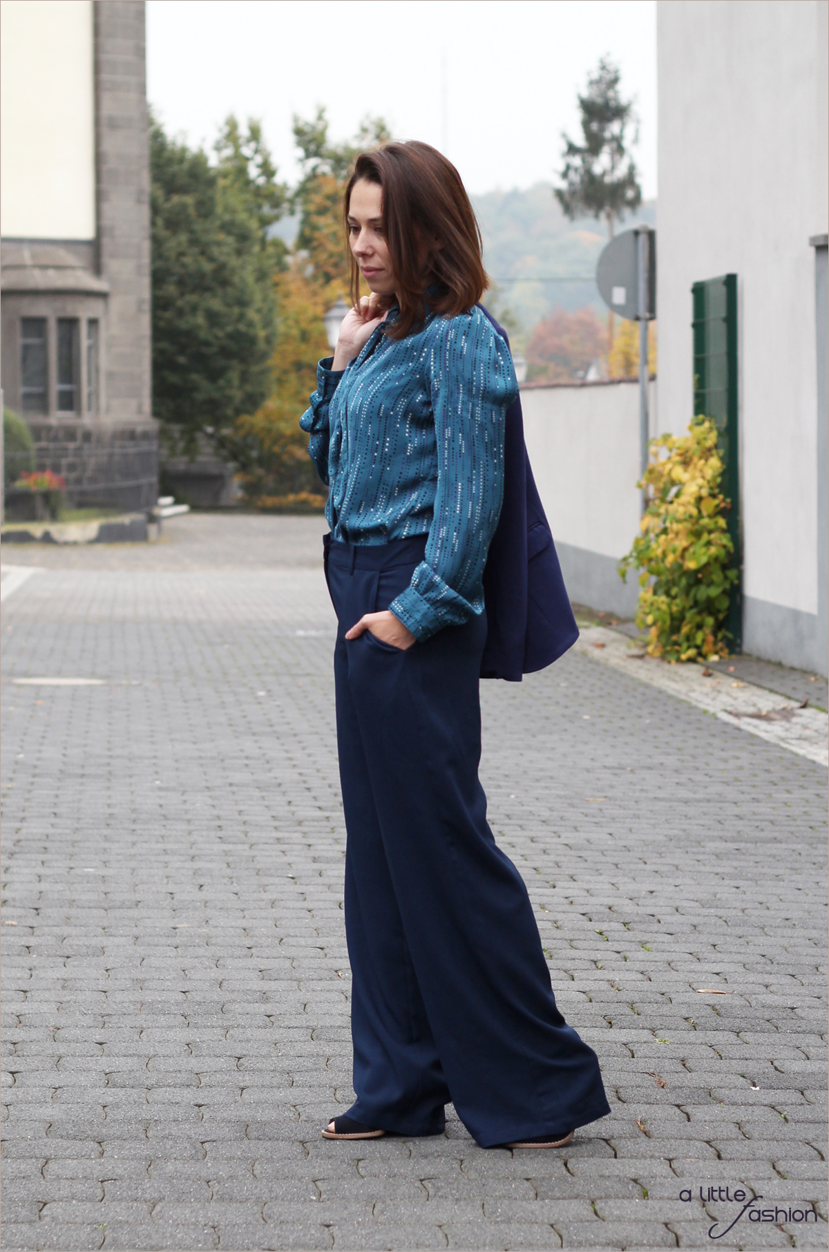 H/W2015: Schluppenblusen, weite Hosen & Blau | A Little Fashion | https://www.filizity.com/fashion/hw2015-schluppenblusen-weite-hosen-blau