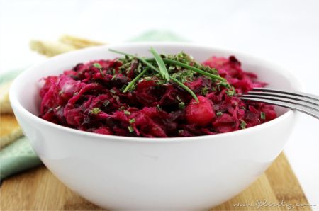 Vinaigrette - knallroter Kartoffelsalat | A Little Fashion | https://www.filizity.com/rezepte/vinaigrette-knallroter-kartoffelsalat