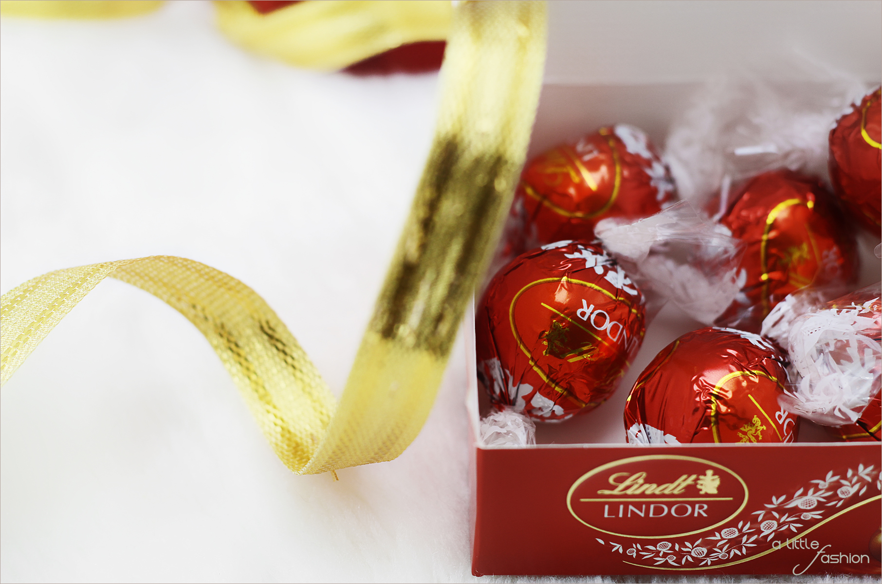 Zu Weihnachten Liebe schenken mit Lindt | A Little Fashion | https://www.filizity.com/pinnwand/zu-weihnachten-liebe-schenken-mit-lindt