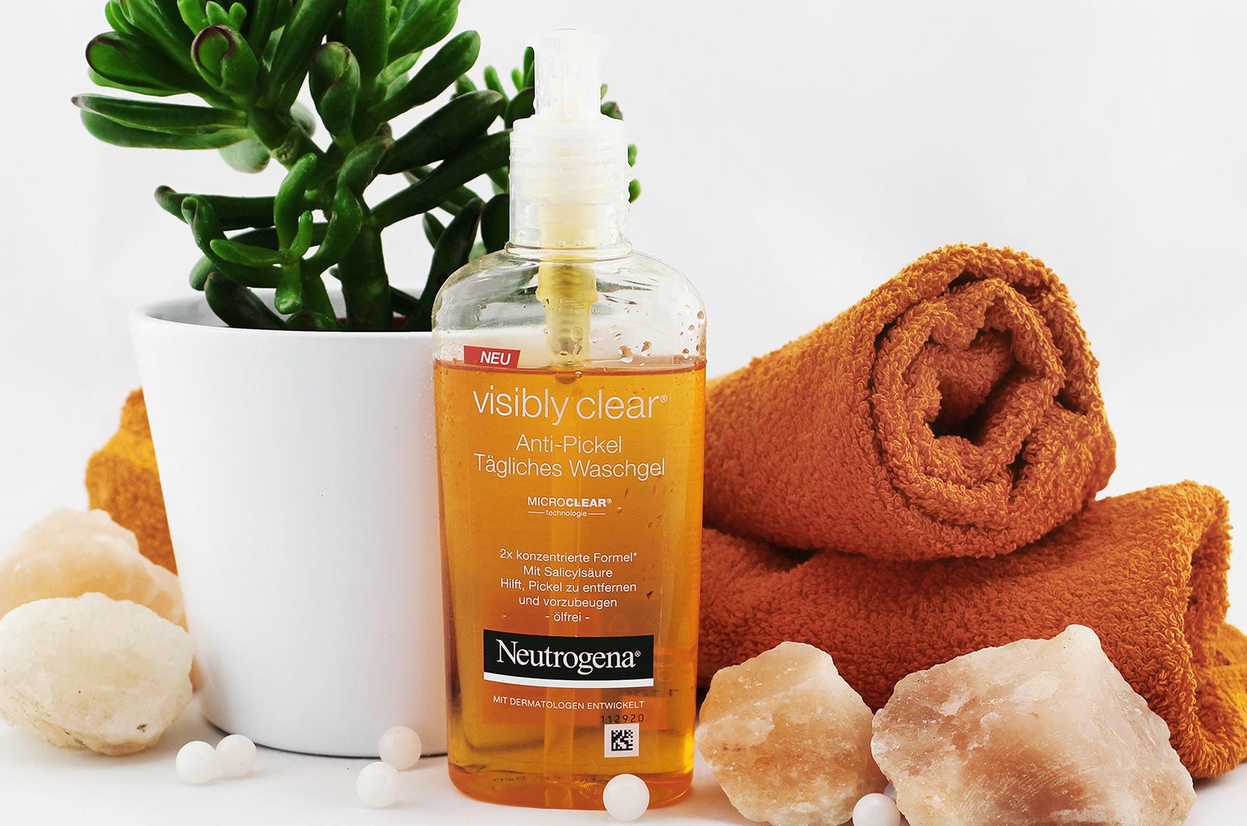 Neutrogena Visibly Clear Waschgel | A Little Fashion | https://www.filizity.com/beauty/neutrogena-visibly-clear-waschgel