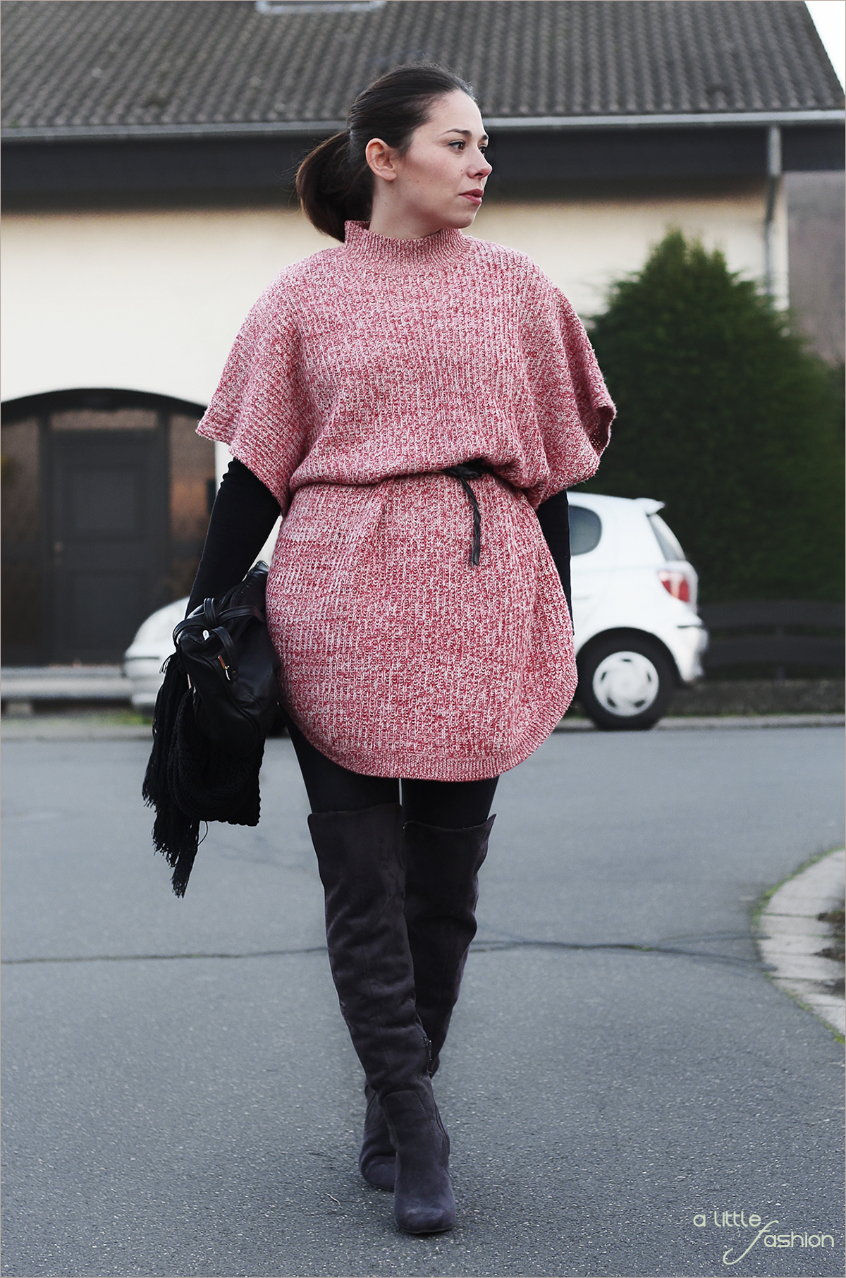 Stricktunika & Overknees | A Little Fashion | https://www.filizity.com/fashion/stricktunika-overknees