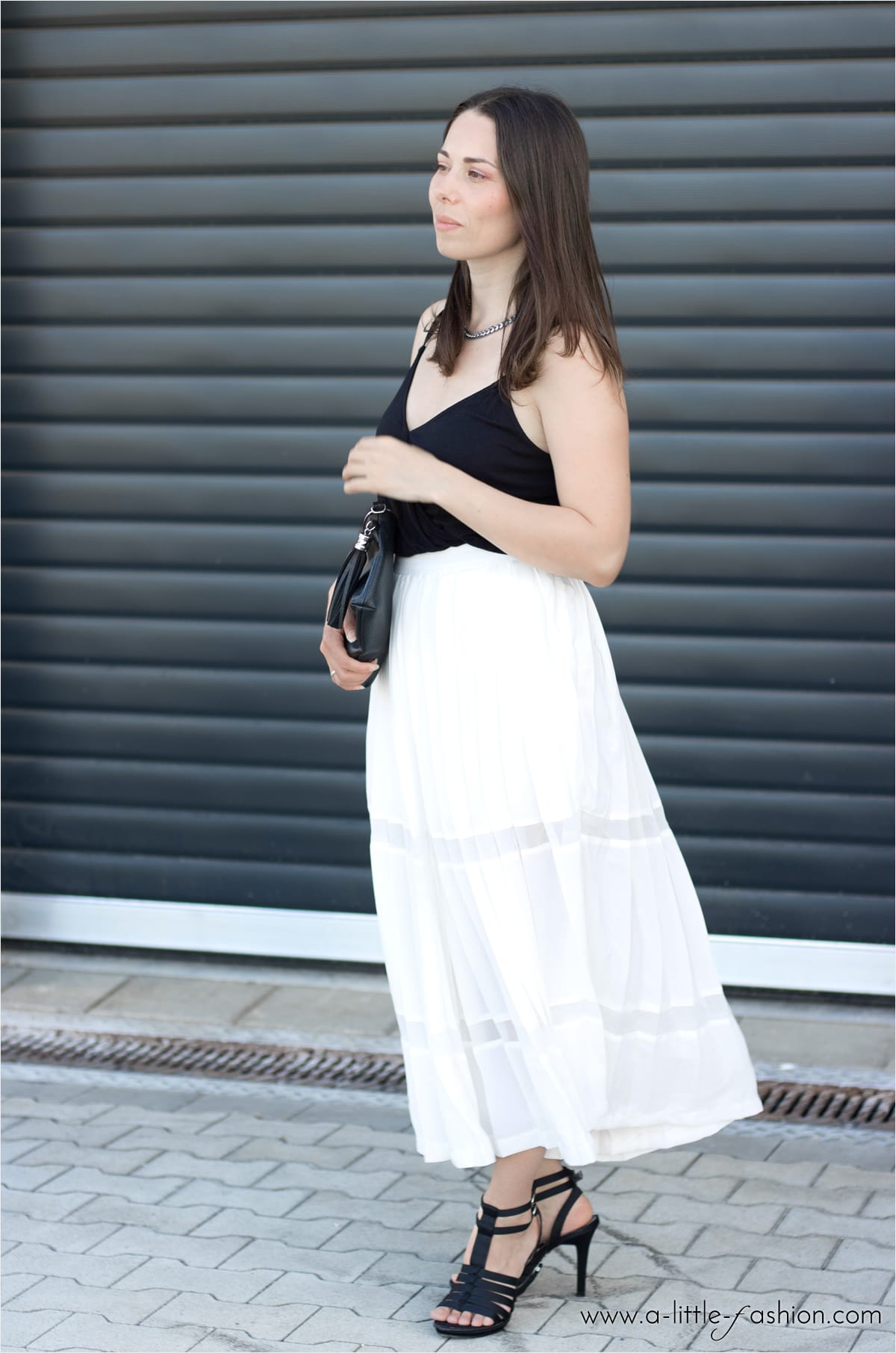 Elegantes Sommer-Outfit mit Plissee-Culotte | A Little Fashion