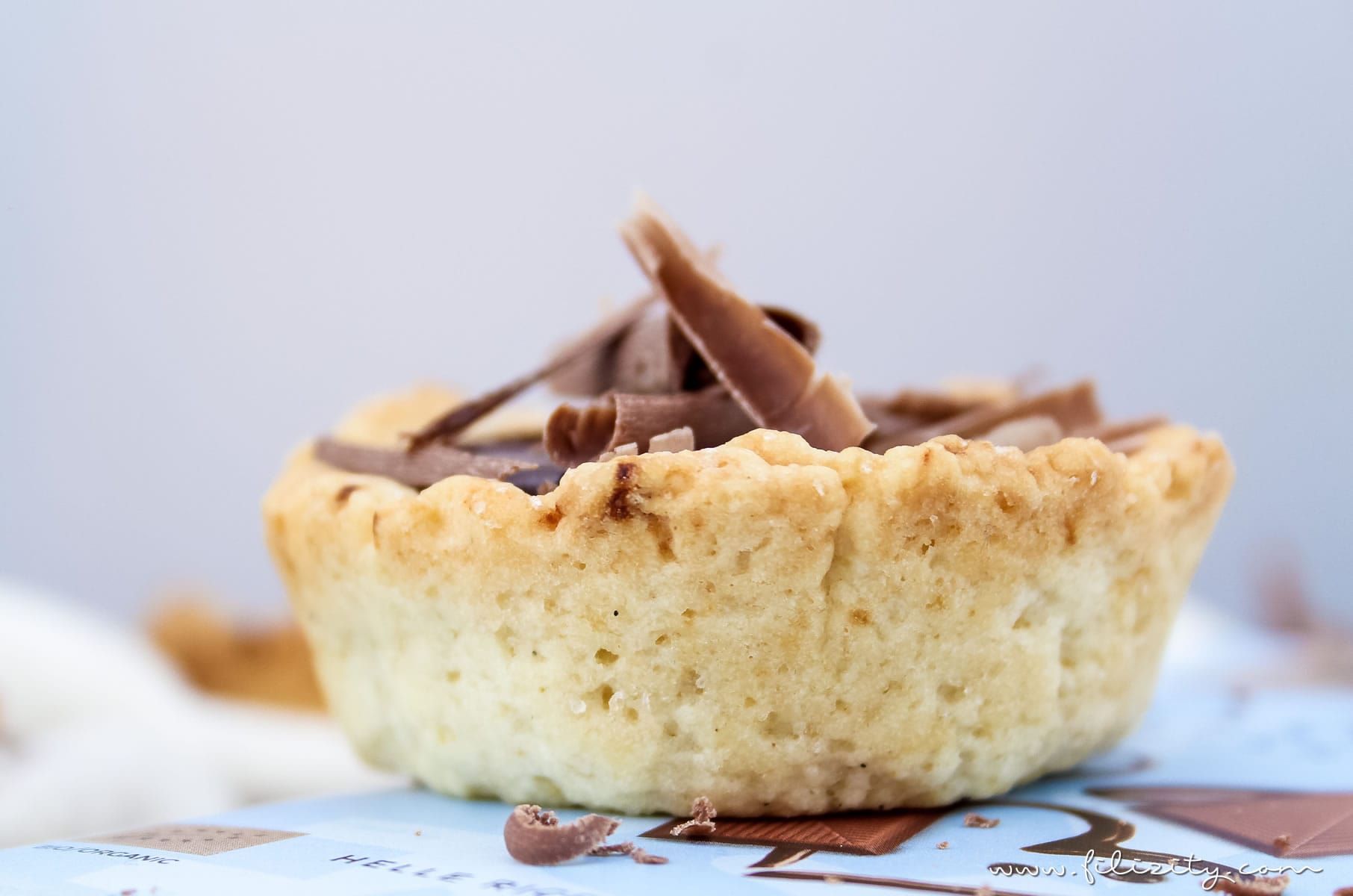 Vegane Schoko-Törtchen mit Brombeer-Fruchtspiegel | Filizity.com | Food-Blog aus dem Rheinland #vegan #dessert #schokolade #torte