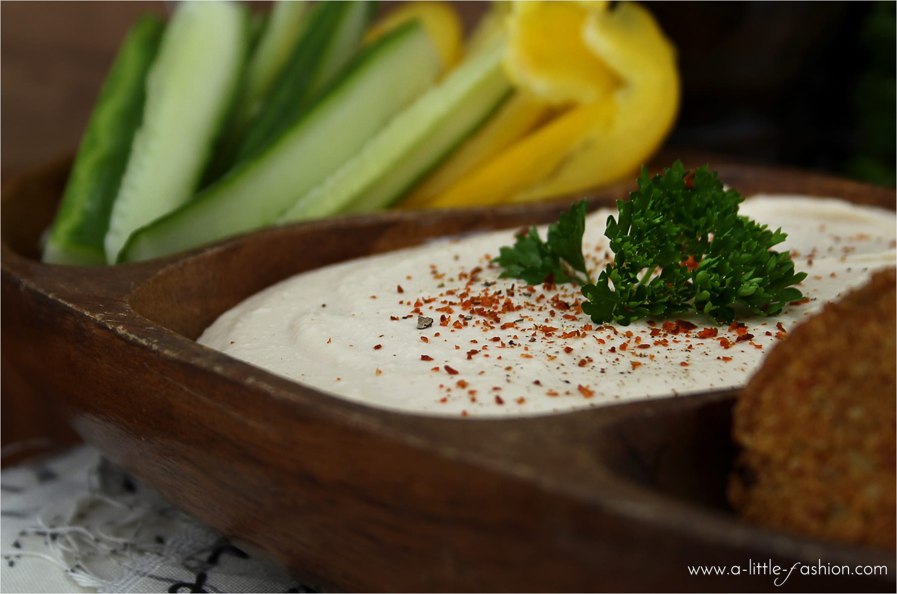 Hummus aus weißen Bohnen. Als Dip, Soße oder Brot-Aufstrich