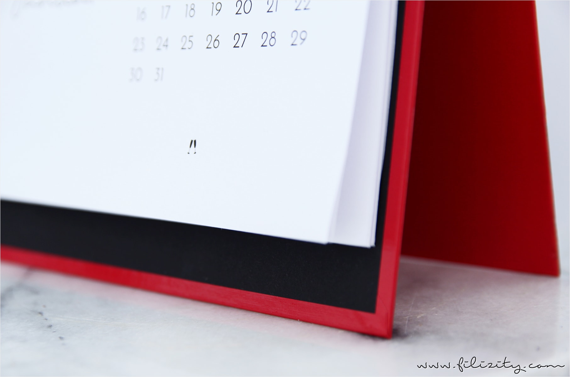 DIY Kalender-Brett & Tischkalender 2017 zum Ausdrucken