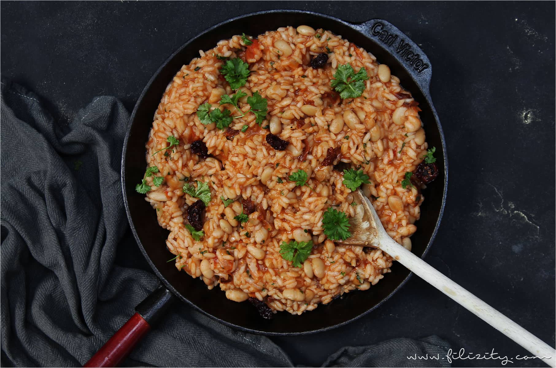 Rezept für One-Pot-Reis mit Bohnen: Vollwertige, gesunde Mahlzeit in nur 20 Minuten