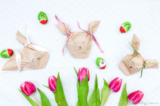 Ostergeschenke verpacken: DIY Lämmchen-/Hasentüten aus Kaffeefiltern basteln | Filizity.com | DIY-Blog aus dem Rheinland #ostern #geschenkidee