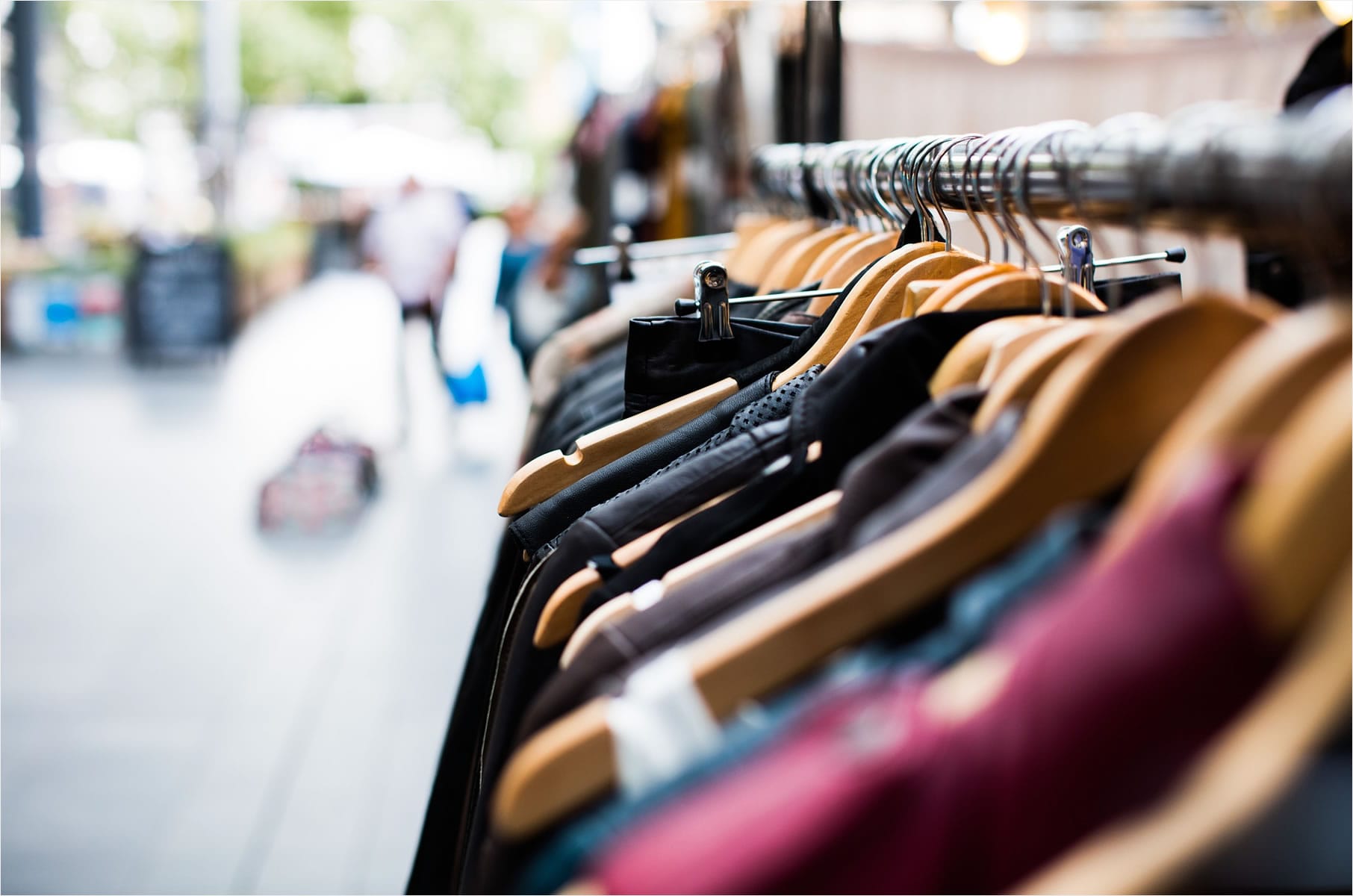 Kleidung günstig kaufen – 6 Tipps zum Geld-Sparen
