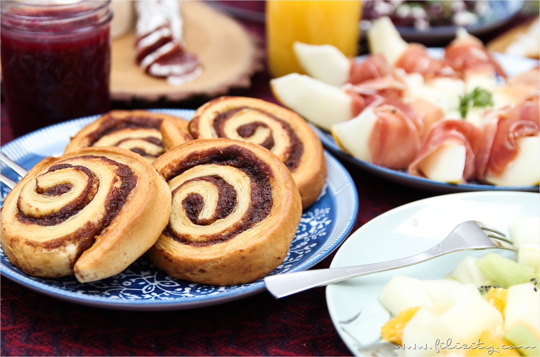 Magischer Muttertags-Brunch mit der Kochzauber Brunchbox - klassische Frühstückskomponenten und extravagante Geschmackshighlights