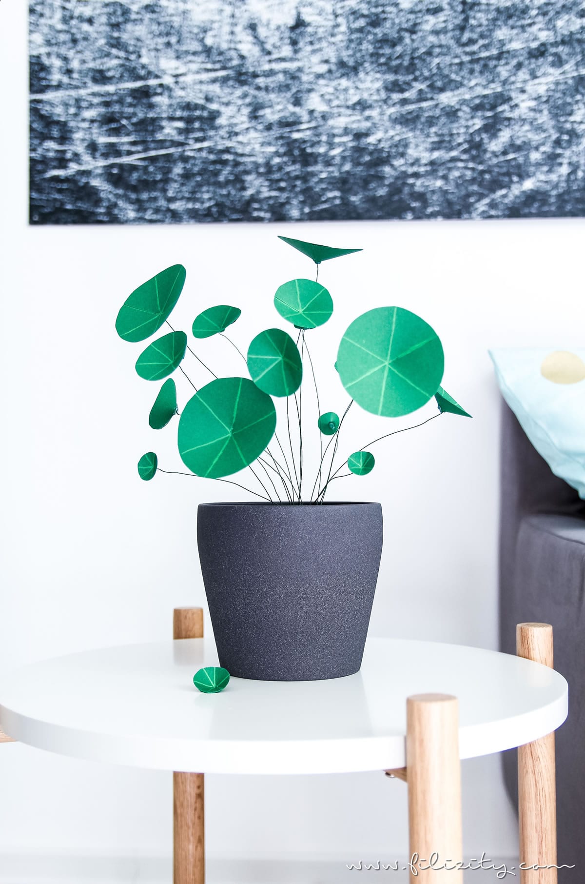 DIY Kunstpflanzen aus Papier: Chinesischer Geldbaum (Ufopflanze) selbermachen