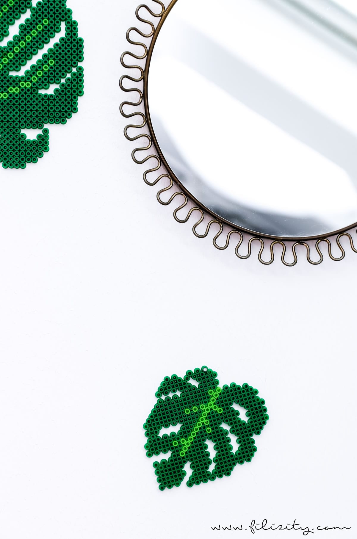 DIY Urban Jungle: Bügelperlen-Monstera - Just Bead It! #bügelperlen #monstera