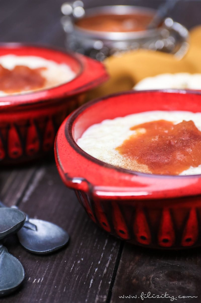 Türkischer Milchreis (Sütlaç) mit Kürbis-Pflaumen-Kompott | Filizity ... Türkischer Milchreis (Sütlaç) mit Kürbis-Pflaumen-Kompott | Filizity ...