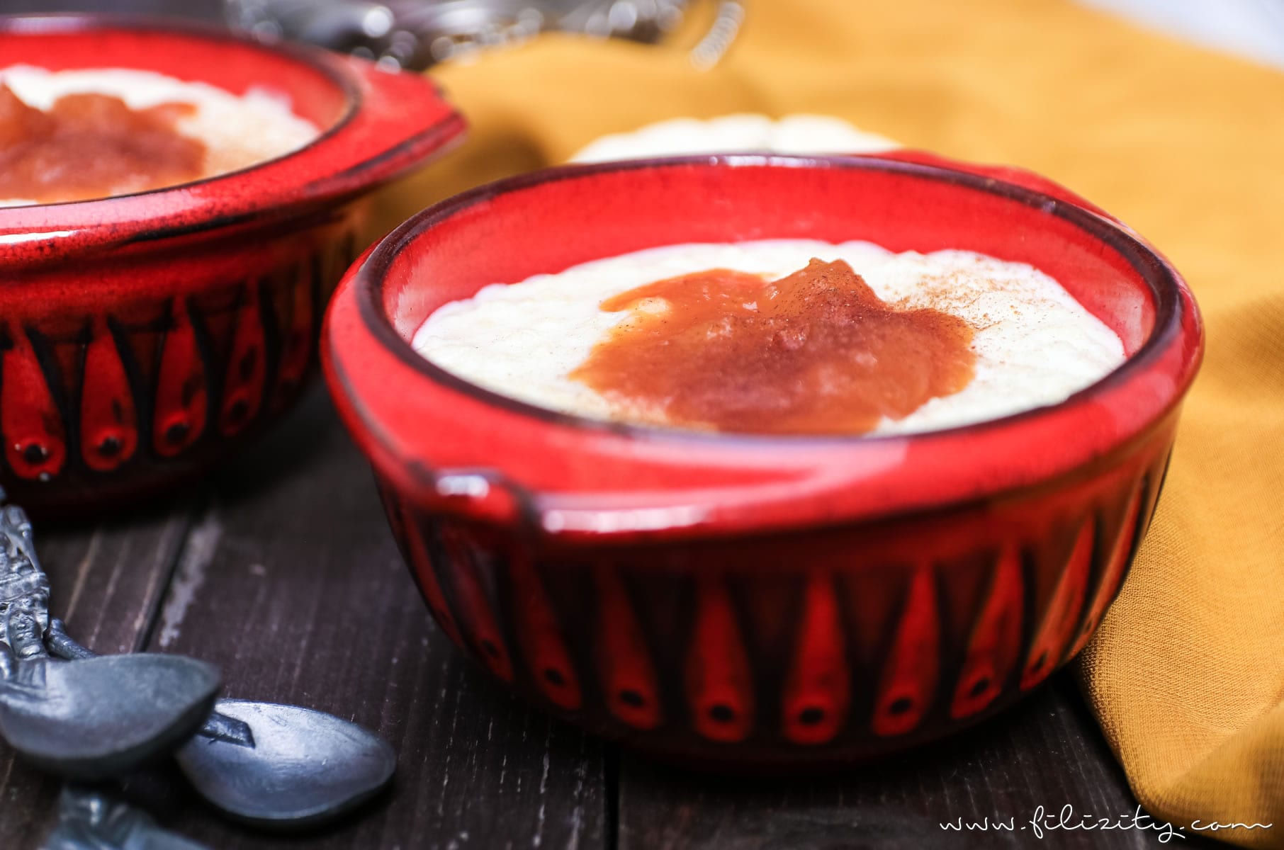 Herbst-Rezept: Türkischer Milchreis (Sütlac) mit Kürbis-Pflaumen-Kompott #kürbis #herbst #dessert