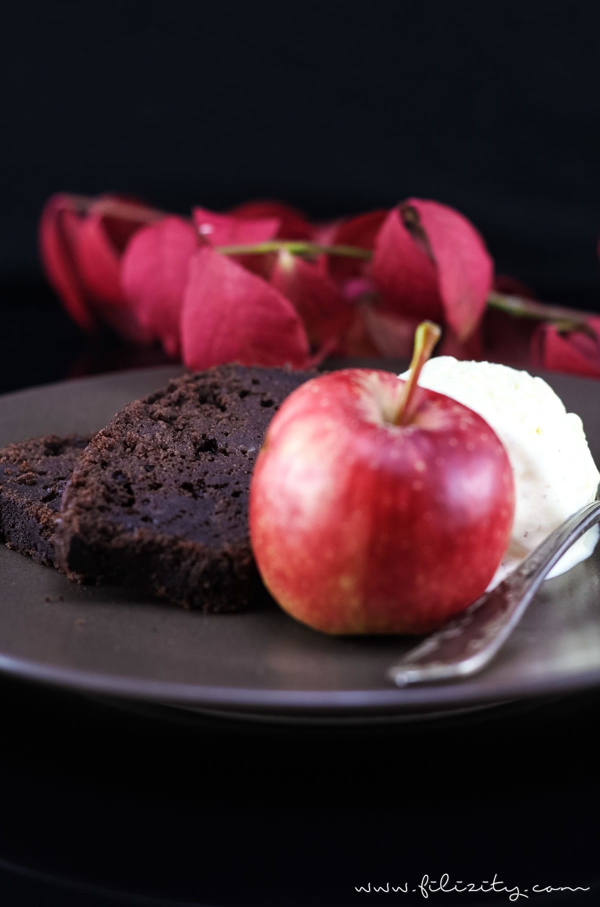 Herbst-Rezept: Saftiger Apfel-Brownie-Kuchen | extra saftig und schokoladig #herbst #apfel #brownie