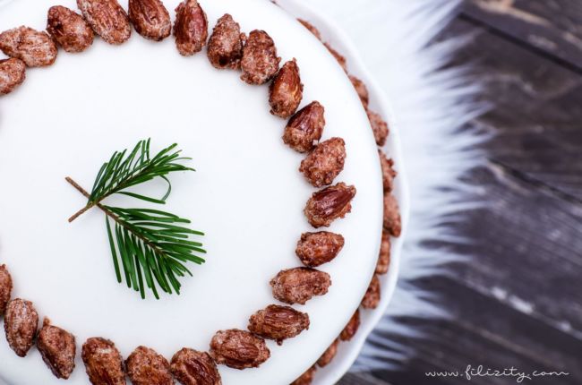 Weihnachts-Rezept: Gebrannte-Mandel-Torte mit Vanillecreme und Fondant | Filizity.com | Food-Blog aus dem Rheinland #weihnachten #advent #fondant #kuchen