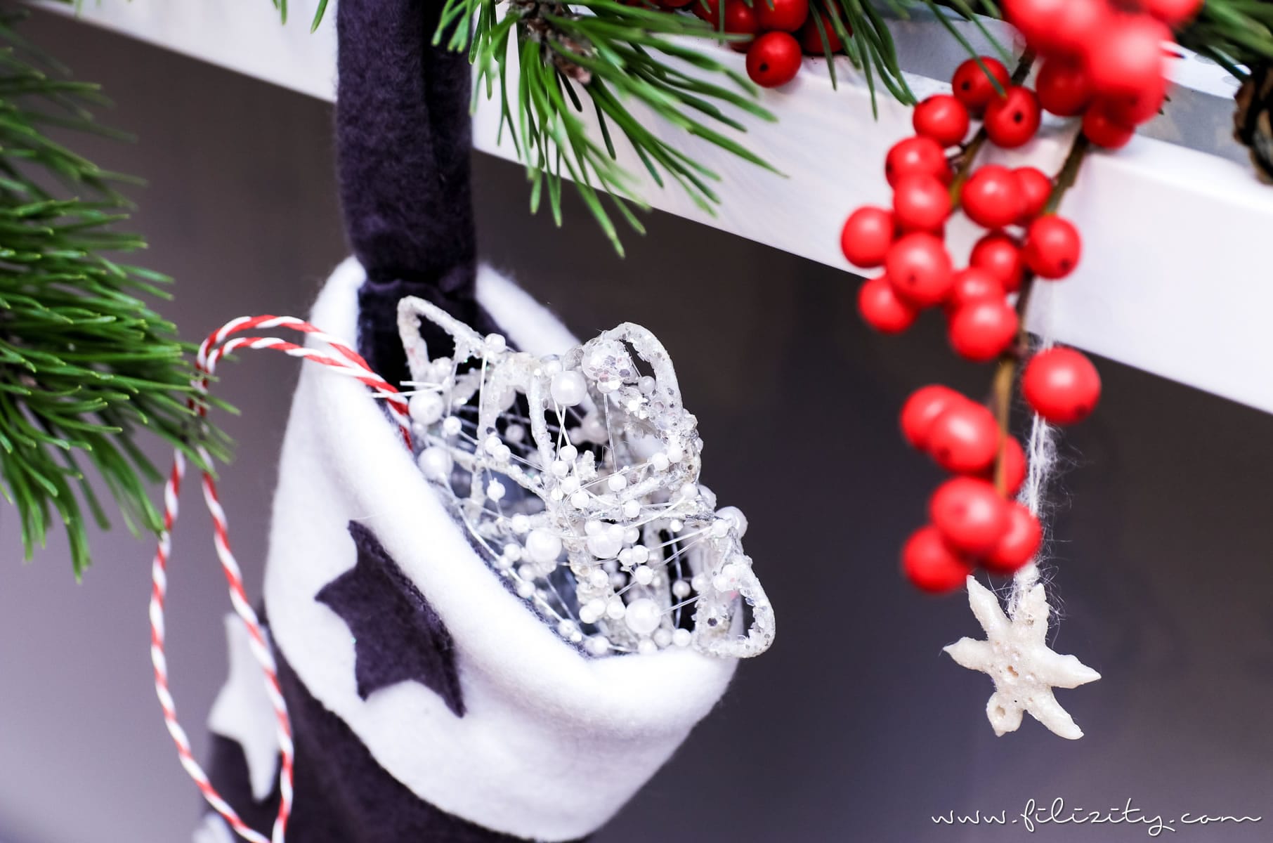 Basteln in der Weihnachtszeit: Nikolausstiefel nähen | Filizity.com | DIY-Blog aus dem Rheinland #weihnachten #nikolaus #nähen #geschenkideen