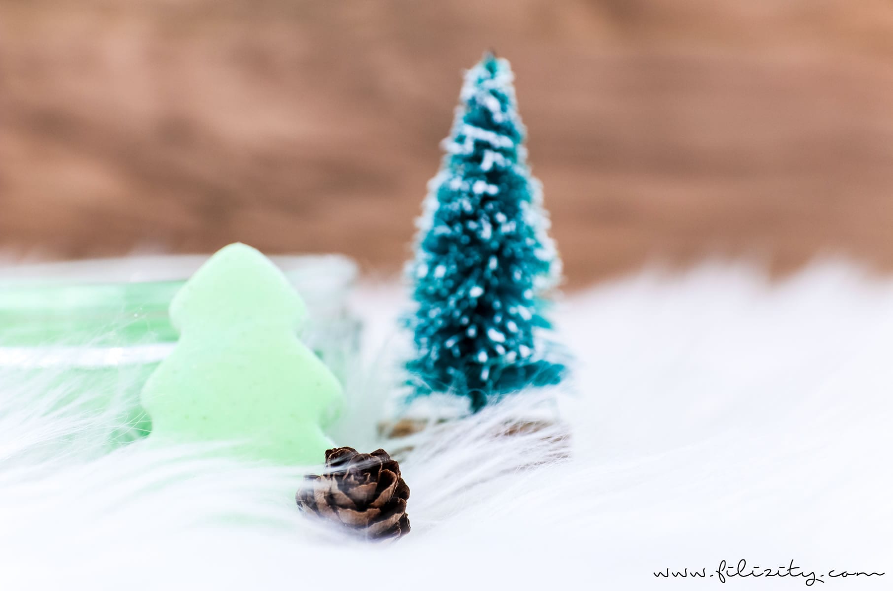 Weihnachts-Geschenkidee: DIY Knetseife "Oh, Tannenbaum" selber machen | Filizity.com | DIY-Blog aus dem Rheinland #weihnachten #geschenkidee