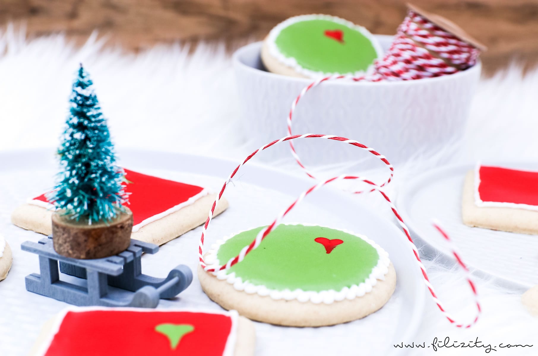 Grinch-Cookies – Weihnachtsplätzchen mal anders | Kekse verzieren mit Royal Icing | Filizity.com | Food-Blog aus dem Rheinland #grinch #weihnachten #plätzchen #weihnachtsbäckerei