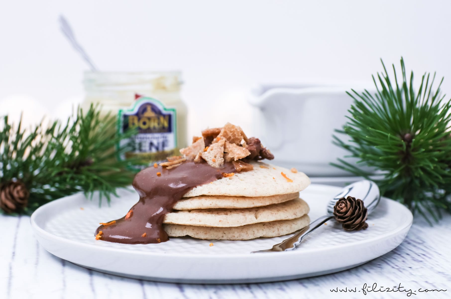 Weihnachts-Dessert: Rezept für Marokkanische Pfannkuchen (Baghrir) mit Schoko-Orangen-Senf-Soße, Orangenkaramell und Senfpralinen | Filizity.com | Food-Blog aus dem Rheinland #weihnachten #dessert #BORNsinternational #BORN