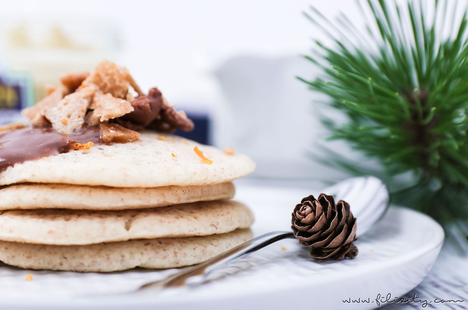 Marokkanische Crêpes (Baghrir) mit Schoko-Orangen-Senf-Soße | Filizity ...