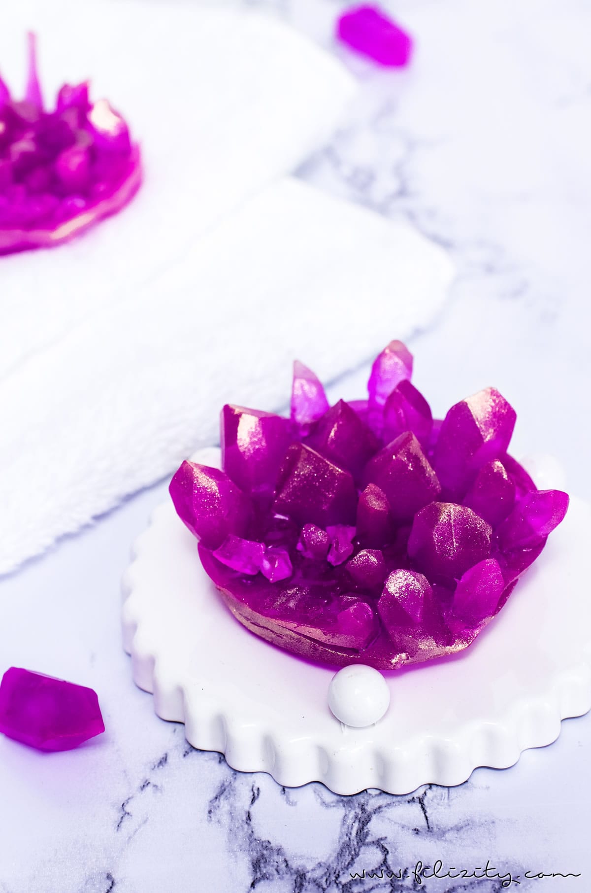 DIY Geschenkidee für Valentinstag oder Muttertag: Kristall-Seife selber machen | Filizity.com | Beauty & DIYBlog aus dem Rheinland #seife #valentinstag #muttertag #geschenkidee