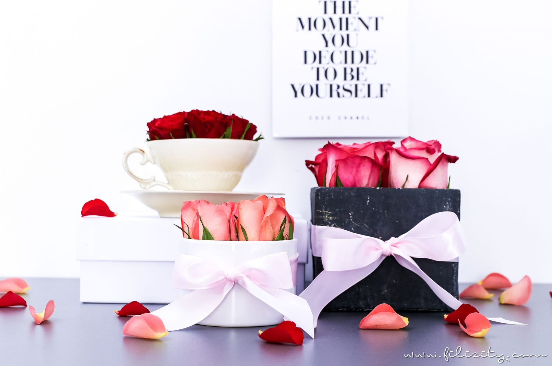 3x Flowerbox selber machen - DIY Geschenkidee für Valentinstag, Muttertag, Geburtstag usw. | DIY Deko mit Blumen | Filizity.com | DIY-Blog aus dem Rheinland #valentinstag #muttertag #geschenkidee #geburtstag #flowerbox