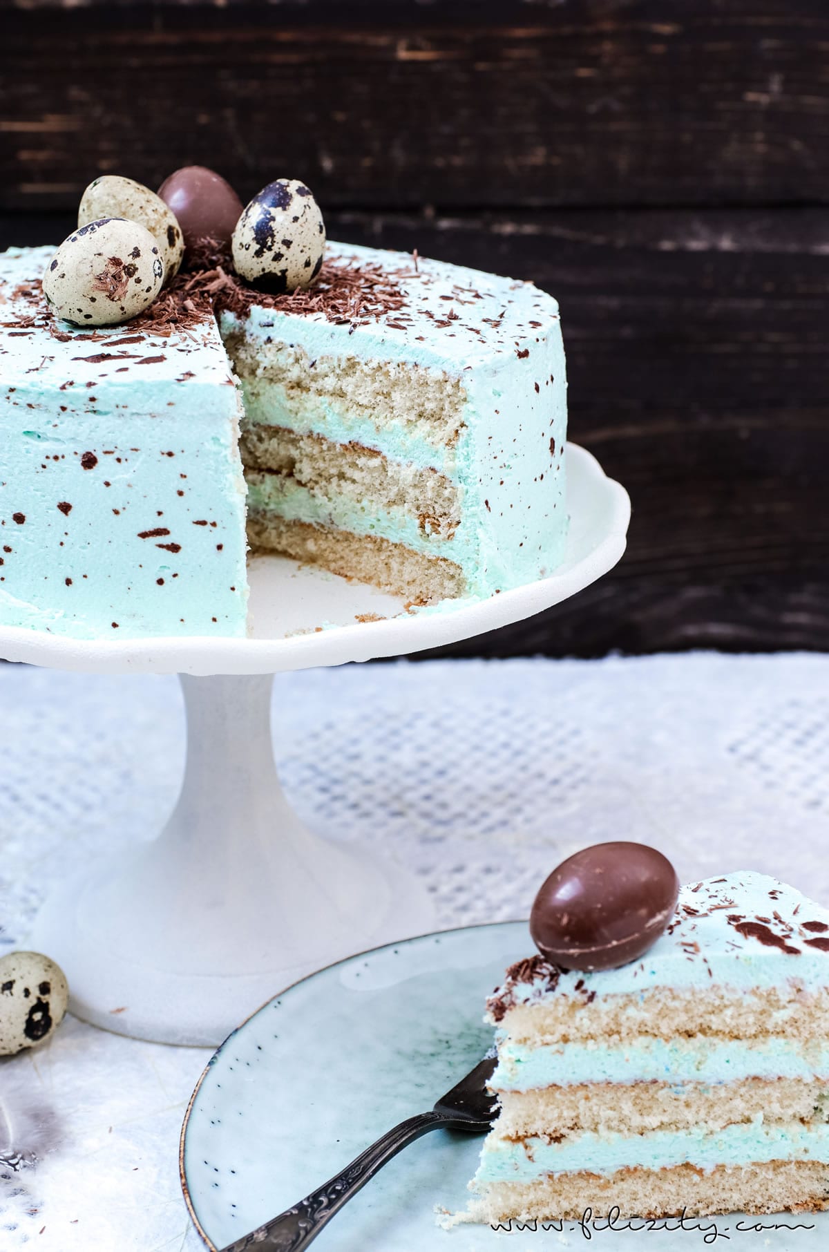 Rezept für eine Gesprenkelte Vanille-Nougat-Torte - perfekt für Ostern | Filizity.com | Food-Blog aus dem Rheinland #ostern #osterrezepte #ostereier