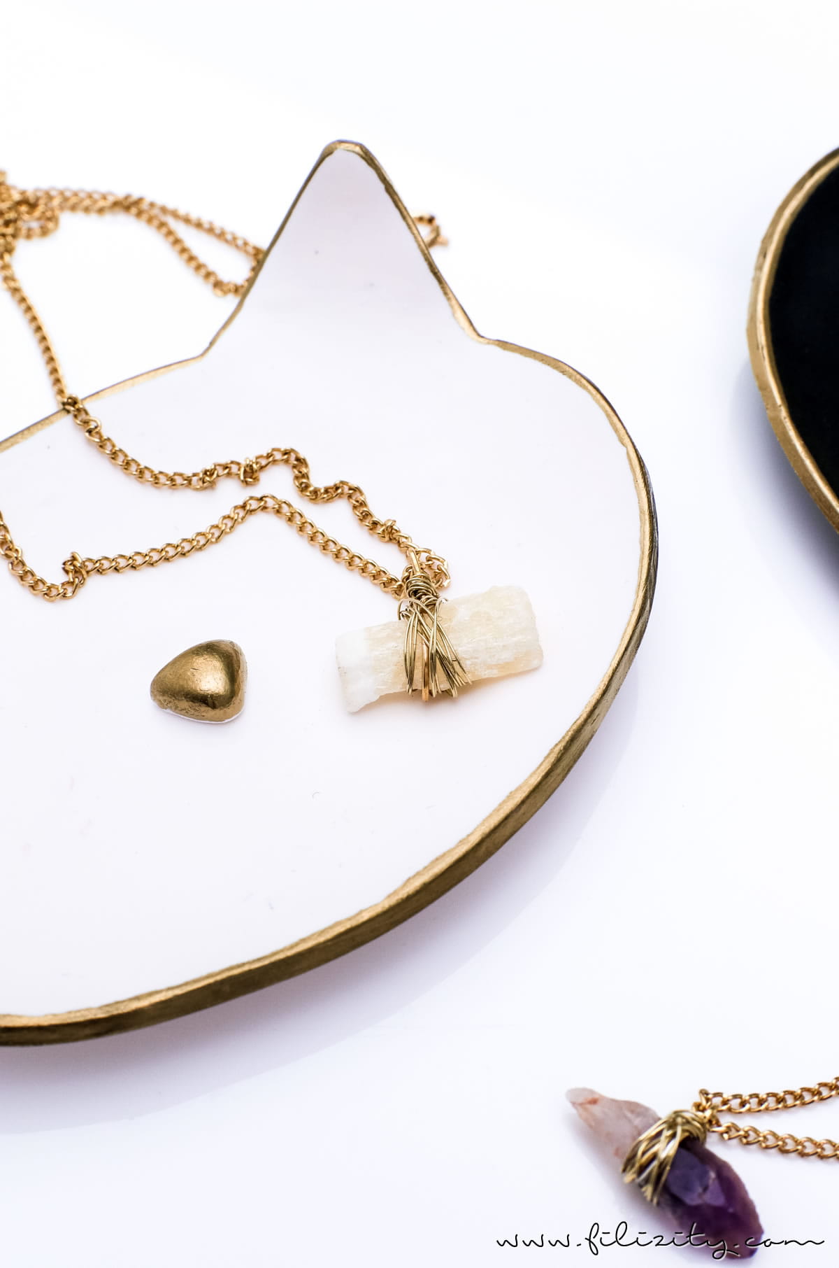 Schmuck selber machen: DIY Edelsteinketten | DIY Fashion & Geschenkidee zum Muttertag, Geburtstag, Valentinstag etc. | Filizity.com | DIY-Blog aus dem Rheinland #schmuck #geschenkidee