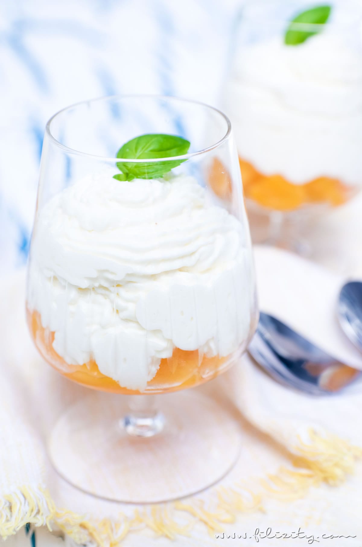 Himmlisches Dessert-Rezept: Mascarpone-Creme mit Aprikosen | Filizity.com | Food-Blog aus dem Rheinland #ostern #dessert #lastminiute