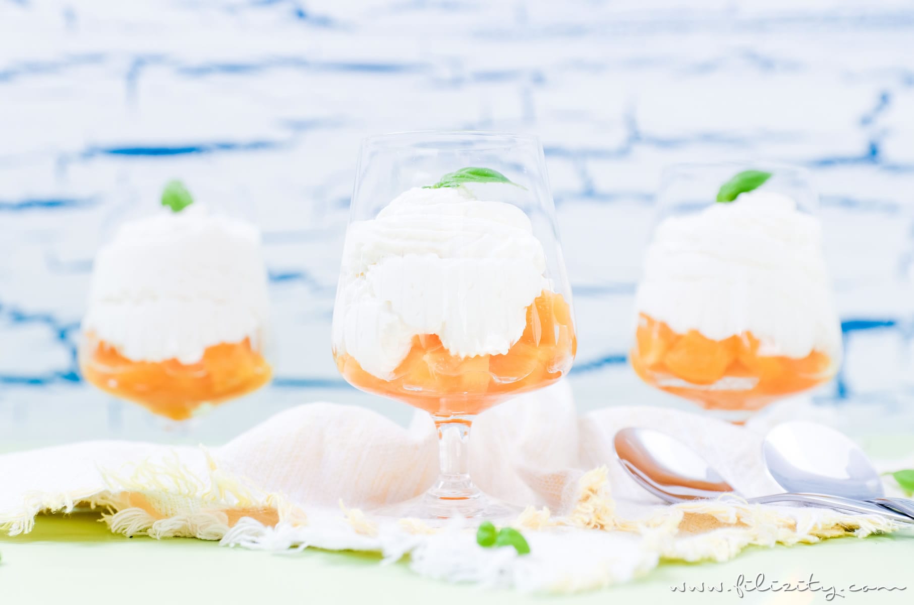 Himmlisches Dessert-Rezept: Mascarpone-Creme mit Aprikosen | Filizity.com | Food-Blog aus dem Rheinland #ostern #dessert #lastminiute