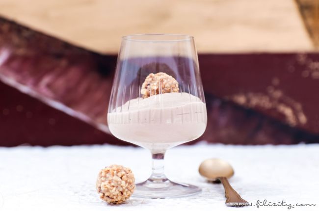 Schnelles Dessert-Rezept: Schoko-Nougat-Mousse mit Quark | Filizity.com | Food-Blog aus dem Rheinland #dessert #nougat