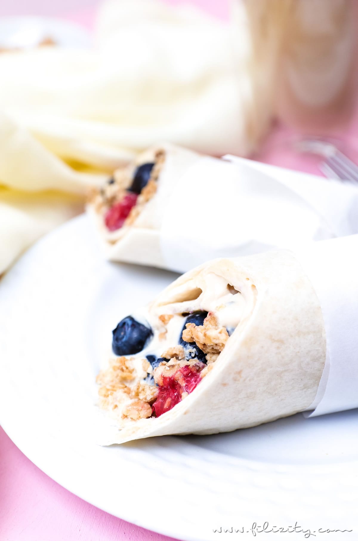 Rezept für Frühstücks-Wraps mit Kaffee-Quark und Beeren - Genussmomente mit SENSEO® + GEWINNSPIEL | Filizity.com | Food-Blog aus dem Rheinland #perfektinjederlage #senseo #lattemacchiato
