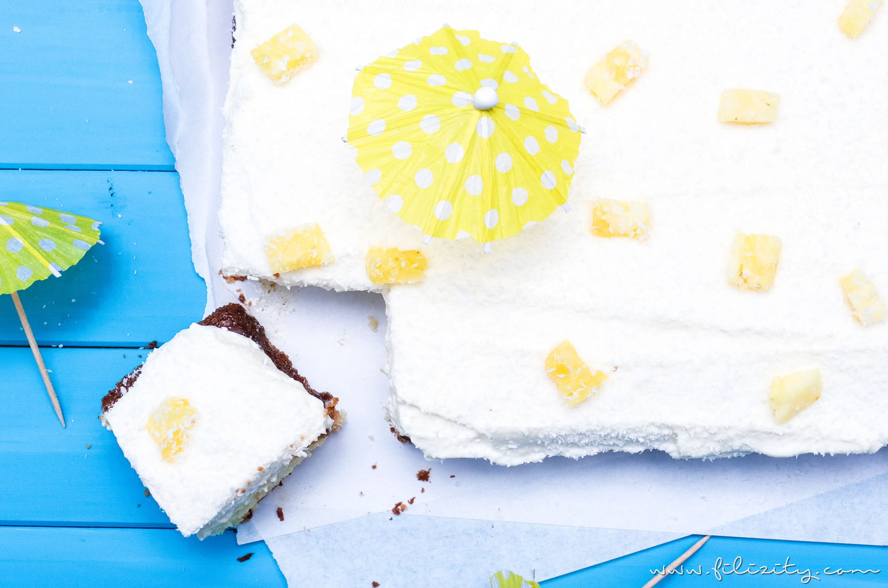 Piña Colada Poke Cake - Vom Cocktail zur Torte | Filizity.com | Food ...