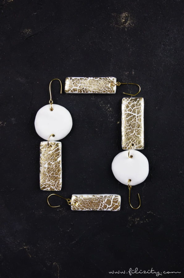 Trendige DIY Fimo Ohrringe mit CrackleVergoldung So