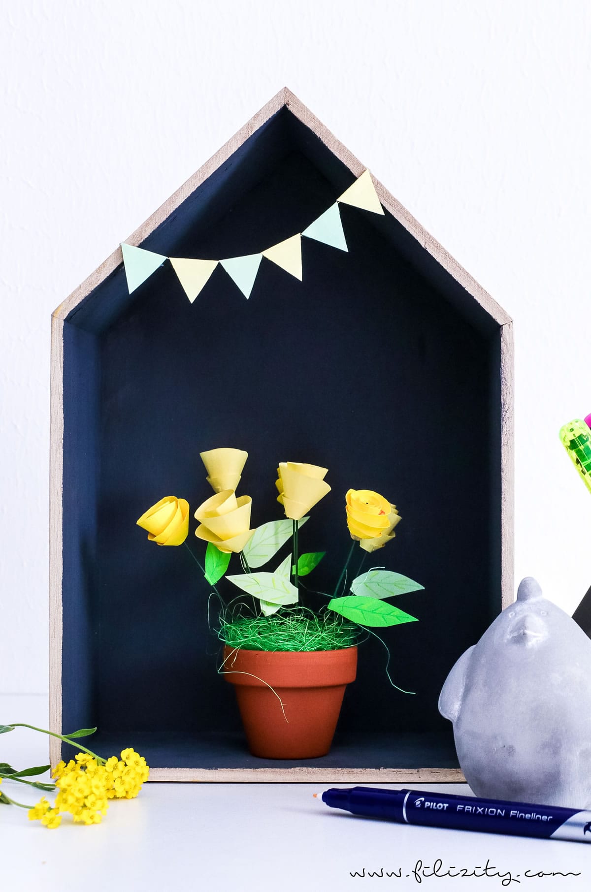 DIY Last Minute Muttertagsgeschenk Gutschein-Blumen basteln | Filizity.com - DIY-Blog aus dem Rheinland #muttertag #geschenkidee #gutschein #origami