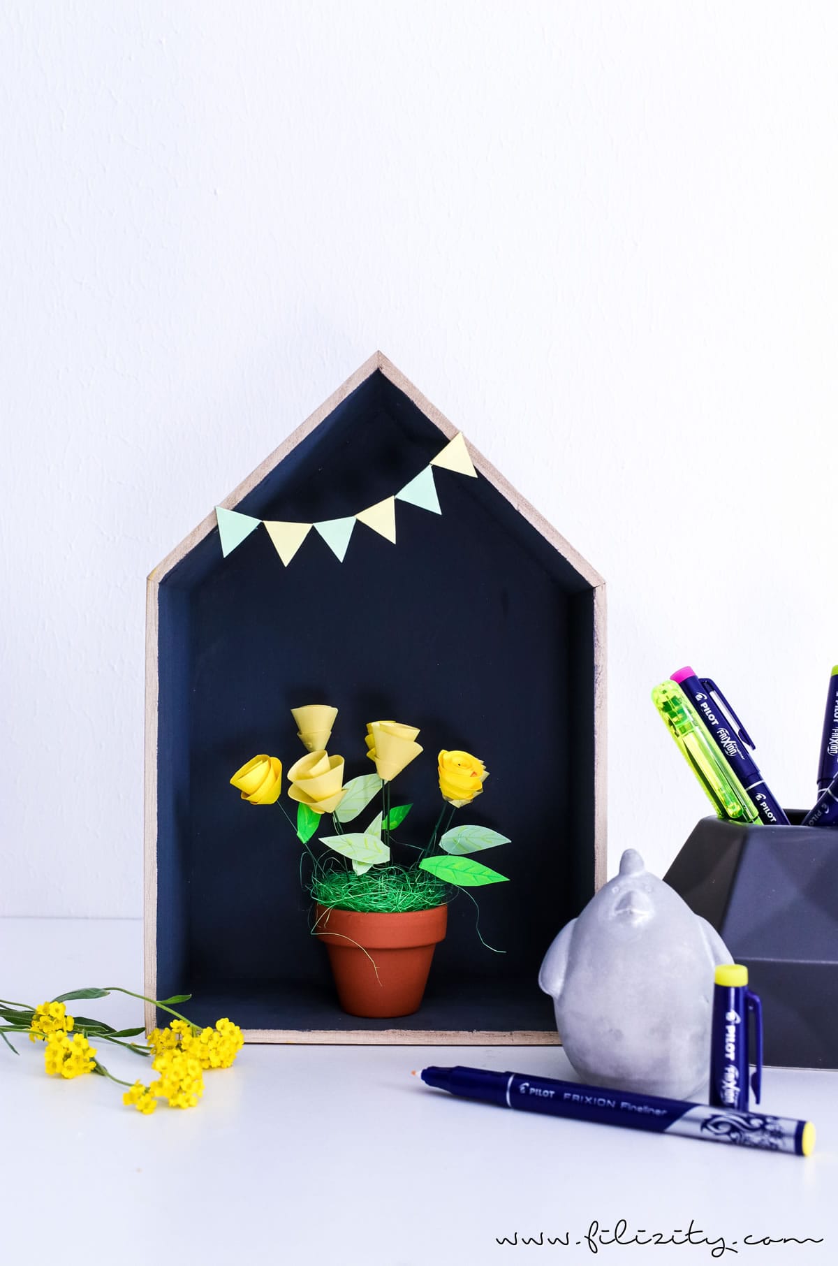 DIY Last Minute Muttertagsgeschenk Gutschein-Blumen basteln | Filizity.com - DIY-Blog aus dem Rheinland #muttertag #geschenkidee #gutschein #origami